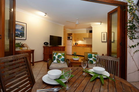Hibiscus Hideaway - Accommodation ACT 3