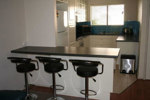 Hillarys Holiday Home - Accommodation ACT 3