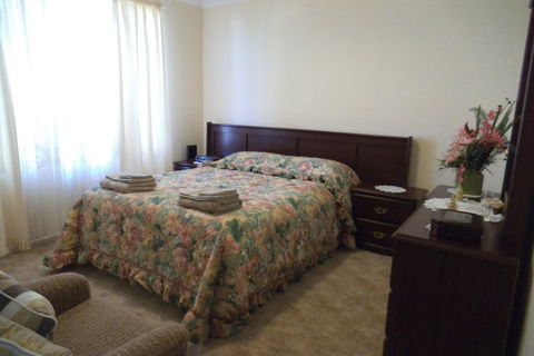 Hillview B & B Forbes - Accommodation ACT 2