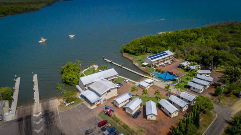 Hinchinbrook Marine Cove Resort - Accommodation ACT 2