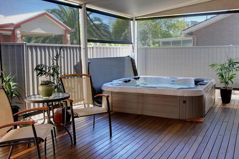 Holistic Haven - Accommodation ACT 1