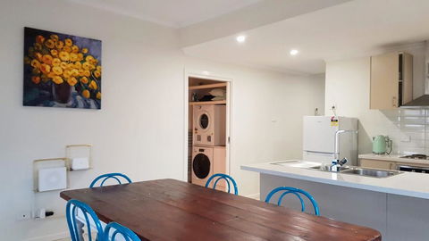 Homely Getaways - Eighth Street Mildura - Accommodation ACT 2