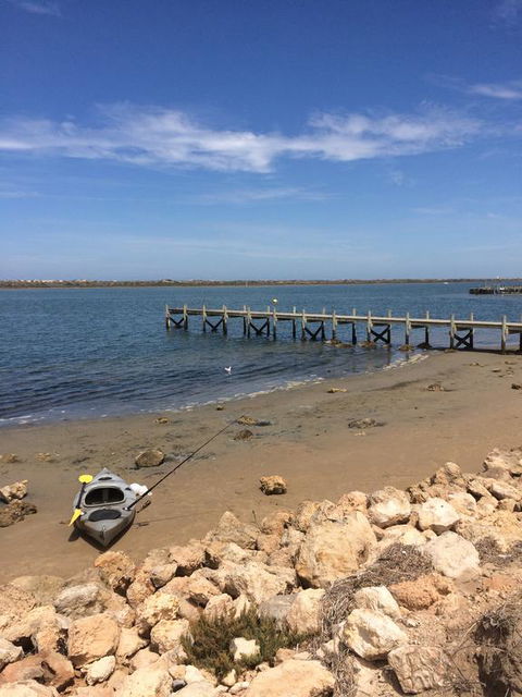 Island Waterfront Getaway - WiFi - Accommodation ACT 3