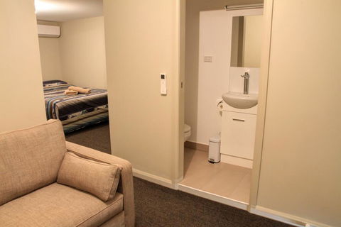Ivanhoe Hotel Motel - Accommodation ACT 2