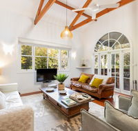 Jetty House - Accommodation ACT