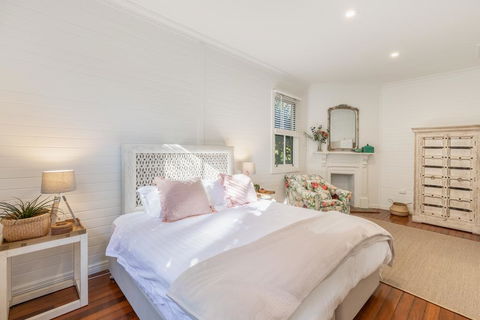 Jetty House - Accommodation ACT 2