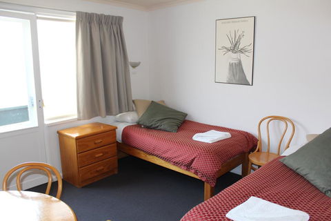 Kasees Apartments & Mountain Lodge - Accommodation ACT 3