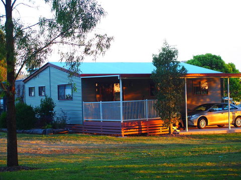 Killarney View Cabins And Caravan Park - Accommodation ACT 0