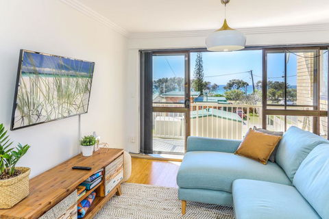 Kingsway #3 Ocean View - Accommodation ACT 1