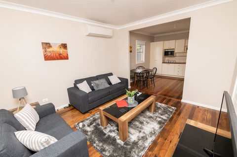 Kinross On Cox Sweet, Neat & Simple + Wifi - Accommodation ACT 3
