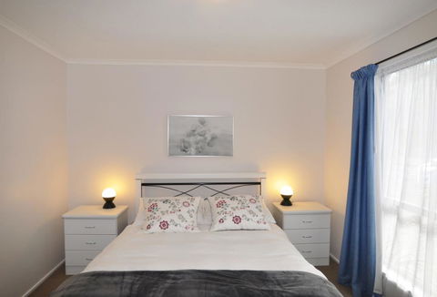 KYEEMA - FREE WIFI & NETFLIX - PET FRIENDLY (OUTSIDE ONLY) - Accommodation ACT 1