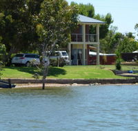 Lake Boga Waterfront Holiday House - Accommodation ACT