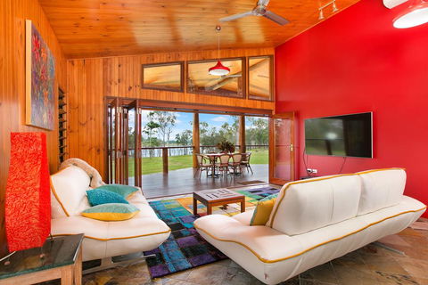 Lake Tinaroo Waterfrontage - Accommodation ACT 0