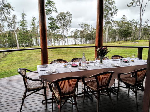Lake Tinaroo Waterfrontage - Accommodation ACT 1