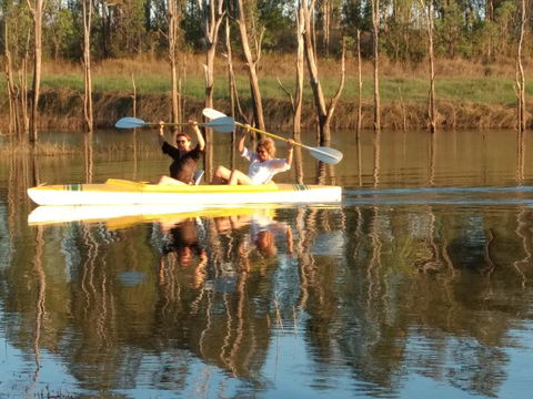 Lake Tinaroo Waterfrontage - Accommodation ACT 3