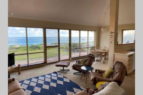 Lands Edge - Accommodation ACT 0