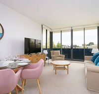 Large Modern 2 Bedroom Apartment near Lake Claremont - Accommodation ACT