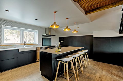 Le Chalets - Accommodation ACT 0