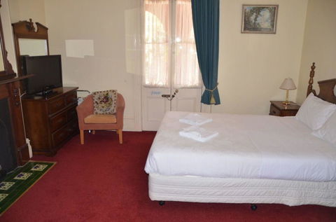 Leura House - Accommodation ACT 2