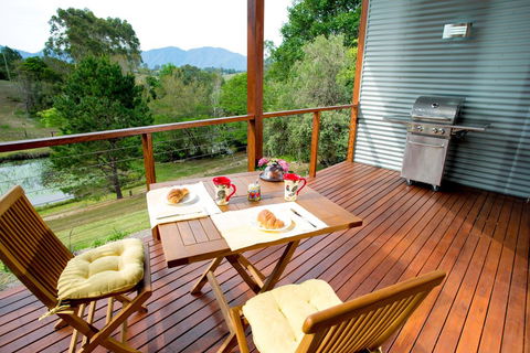 Lilypad Luxury Cabins - Accommodation ACT 1