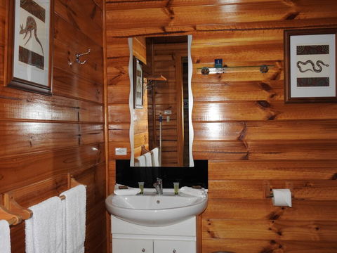 Lumera Eco Chalets - Accommodation ACT 2