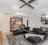 Luxury Pool Side Apartment in Beachfront Resort - Accommodation ACT