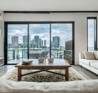 Luxury Waterfront 4BDR Townhouse with Amazing Views - Accommodation ACT