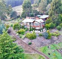MAGICAL MOUNTAIN RETREAT - 20 mins to CBD and only 10 to MONA - Accommodation ACT