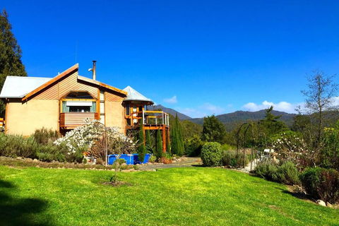 MAGICAL MOUNTAIN RETREAT - 20 Mins To CBD And Only 10 To MONA! - Accommodation ACT 2
