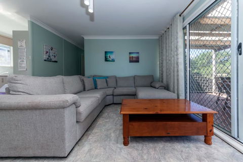 Marine Drive, 32 - Accommodation ACT 1