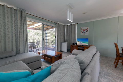 Marine Drive, 32 - Accommodation ACT 0