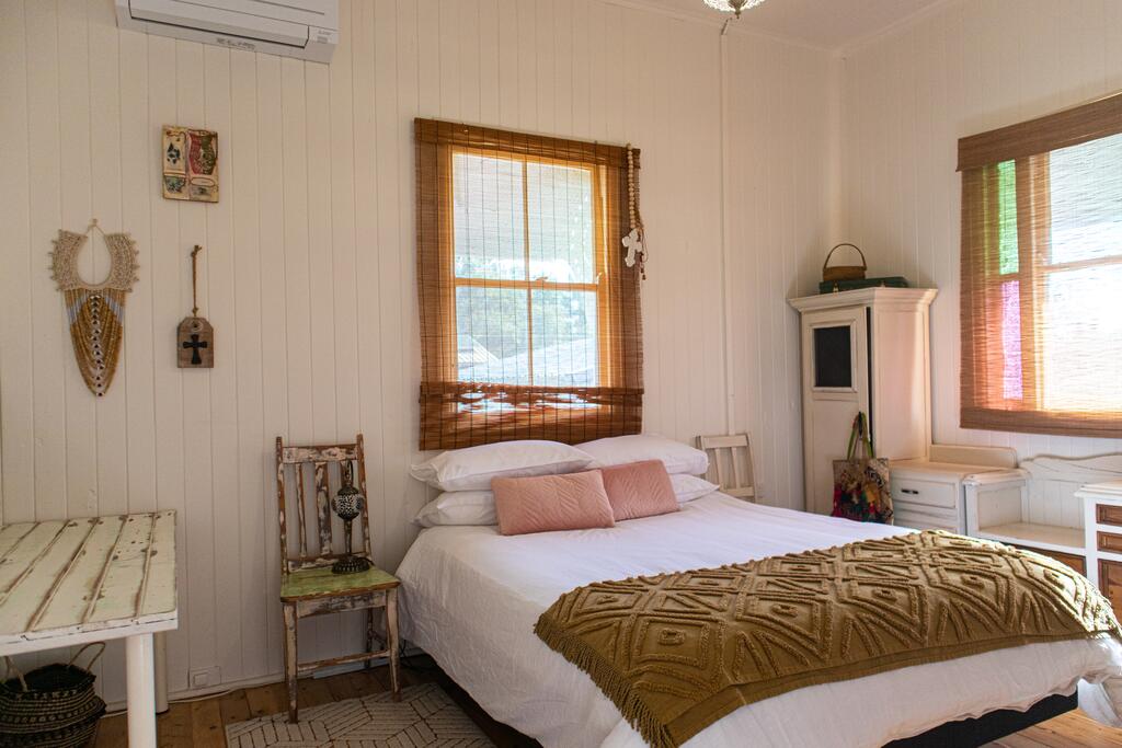 Meringandan QLD Accommodation ACT