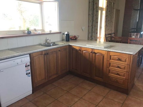 Merton Manor - Accommodation ACT 1