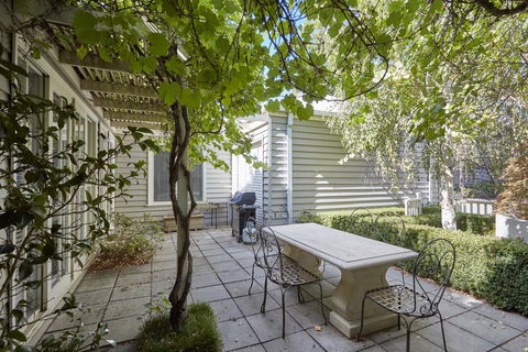 Mews Cottages - Accommodation ACT 1