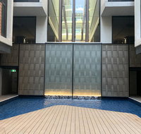 MidnightBraddon Modern Executive Apt Pool Sauna Secure Parking Wine - Accommodation ACT