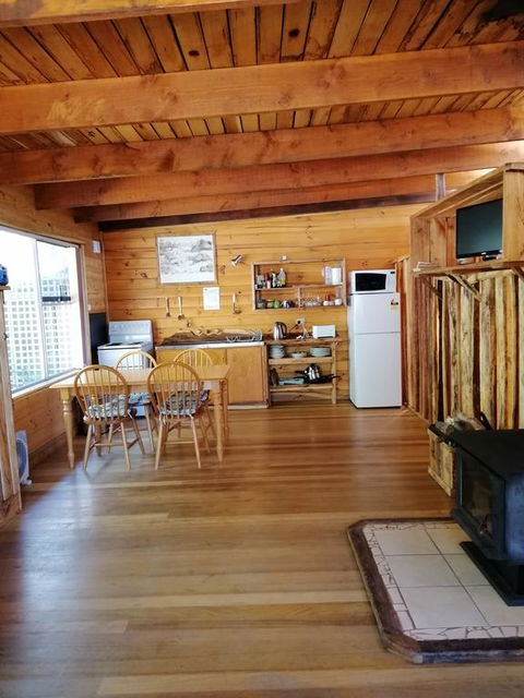 Minnow Cabins Lower Beulah - Accommodation ACT 3