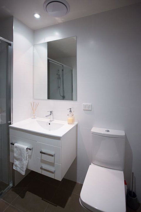 Modern Executive Apartment @ Braddon, 1BR, Wine, Wifi, Secure Parking, Canberra - Accommodation ACT 3