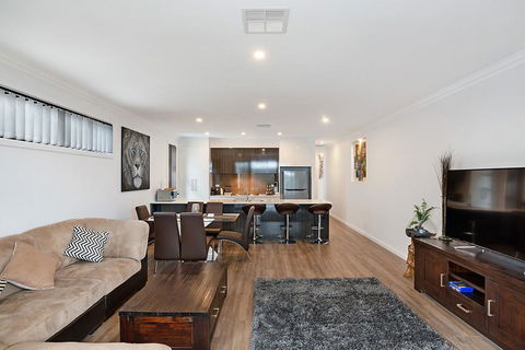 Modern Luxury At Christies Beach - Accommodation ACT 3