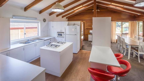 Mollymook Fantastic Holiday House - Accommodation ACT 0