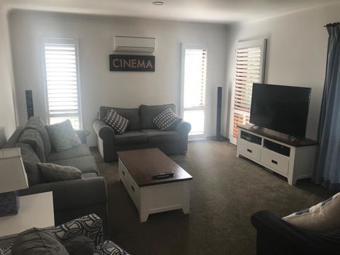 Mollymook Fantastic Holiday House - Accommodation ACT 2