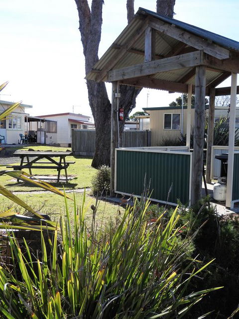 Moomba Holiday And Caravan Park - Accommodation ACT 3