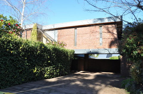 Mountain Gate Villa - Accommodation ACT 0