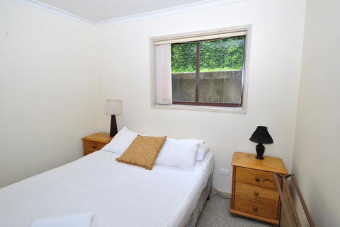 Mowamba E1 - Accommodation ACT 3
