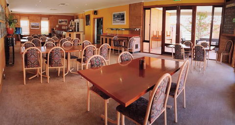 Mud Hut Motel - Accommodation ACT 3