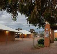Mud Hut Motel - Accommodation ACT