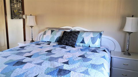 Must Love Dogs B&B & Self Contained Cottage - Accommodation ACT 1