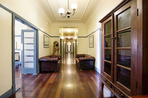 Captain Stirling Hotel - Accommodation ACT 6