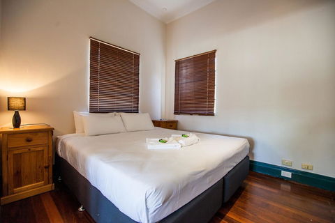 Captain Stirling Hotel - Accommodation ACT 28