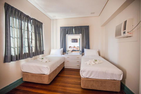 Captain Stirling Hotel - Accommodation ACT 35