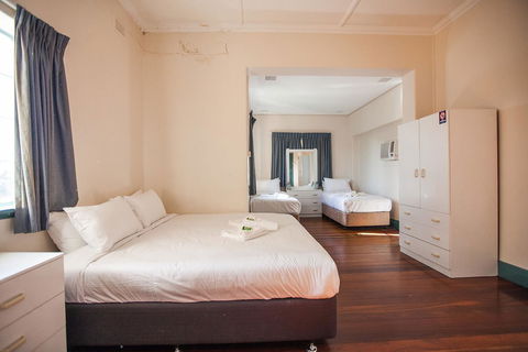 Captain Stirling Hotel - Accommodation ACT 2